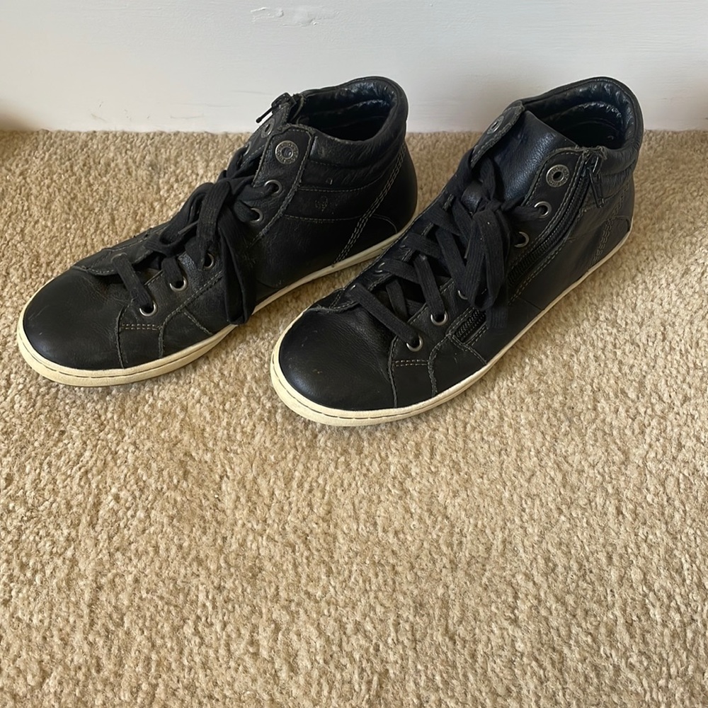 Taos sneaker